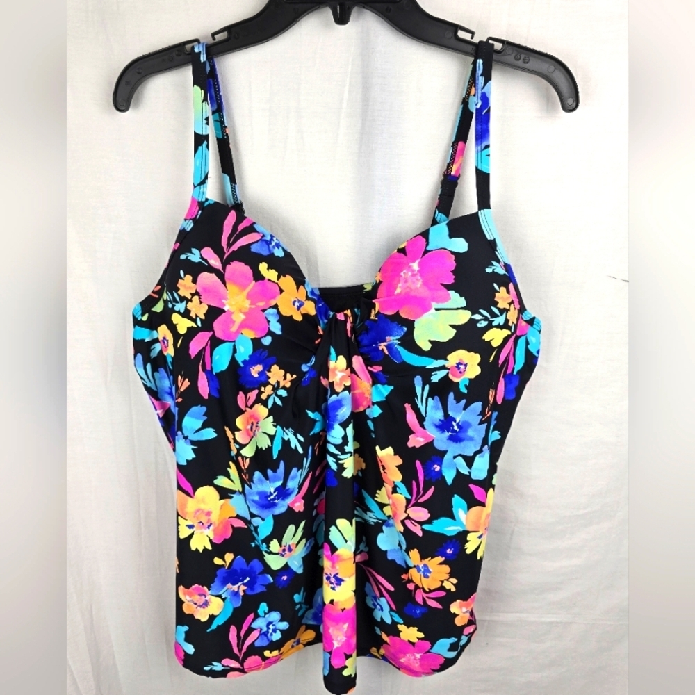 Island Escape's Floral Women's Multicolored Swimtop Sz S/M